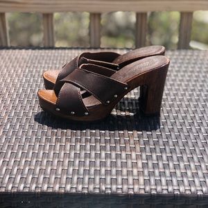 ITALIAN SHOEMAKERS MULE WOOD CLOGS